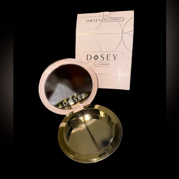 Dosey Pill Compact - Picture 8 of 14